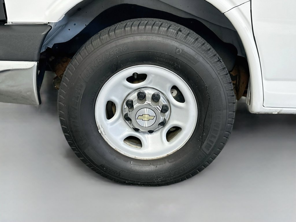 Used 2014 Chevrolet Express 2500 LT w/ LT Preferred Equipment Group RWD image 33