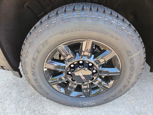 New 2026 GMC Sierra 2500 AT4 w/ AT4 Premium Plus Package image 75