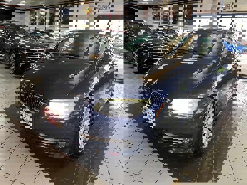 Used 2011 BMW 328i Coupe image 1