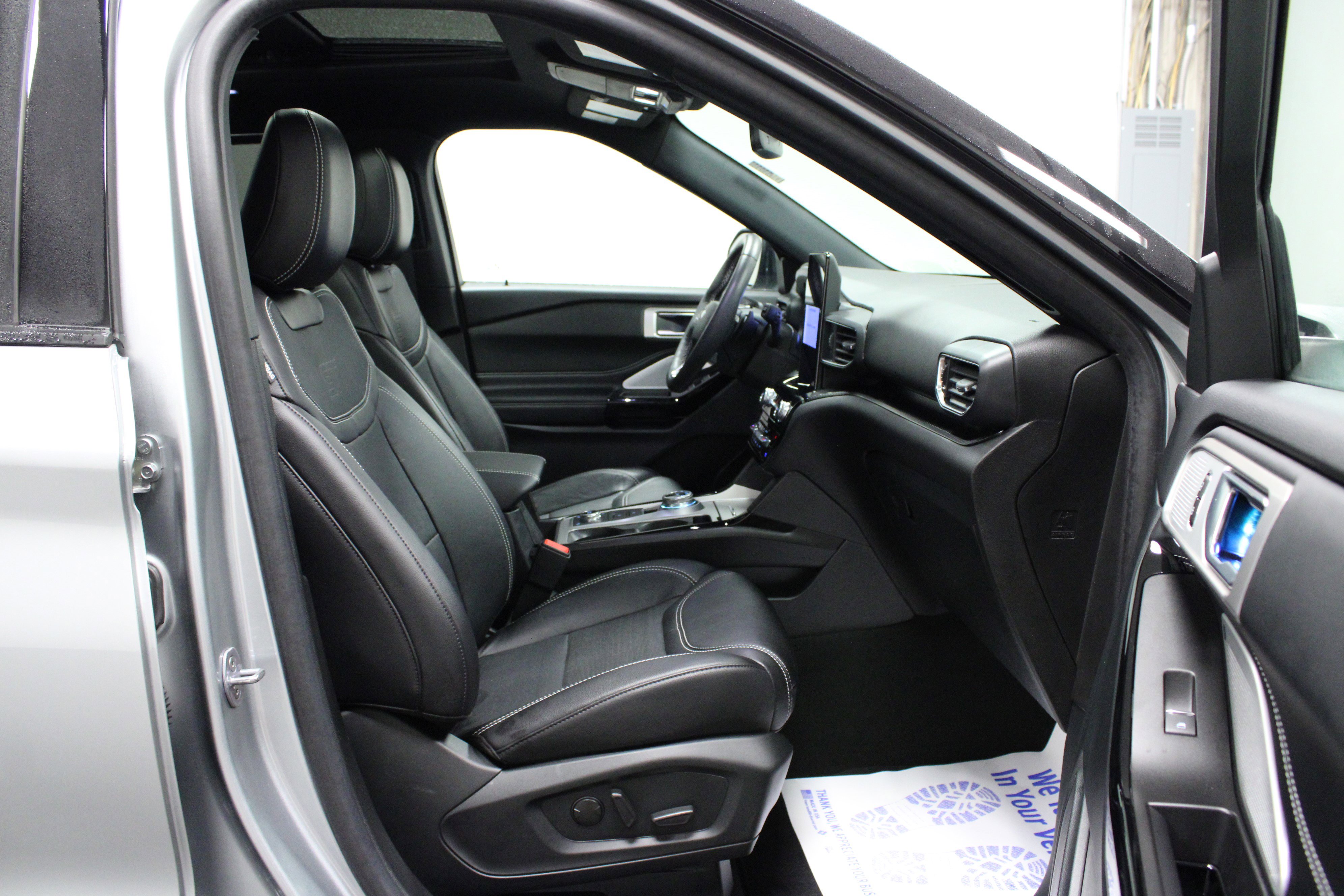 Used 2024 Ford Explorer ST w/ Equipment Group 401A image 17