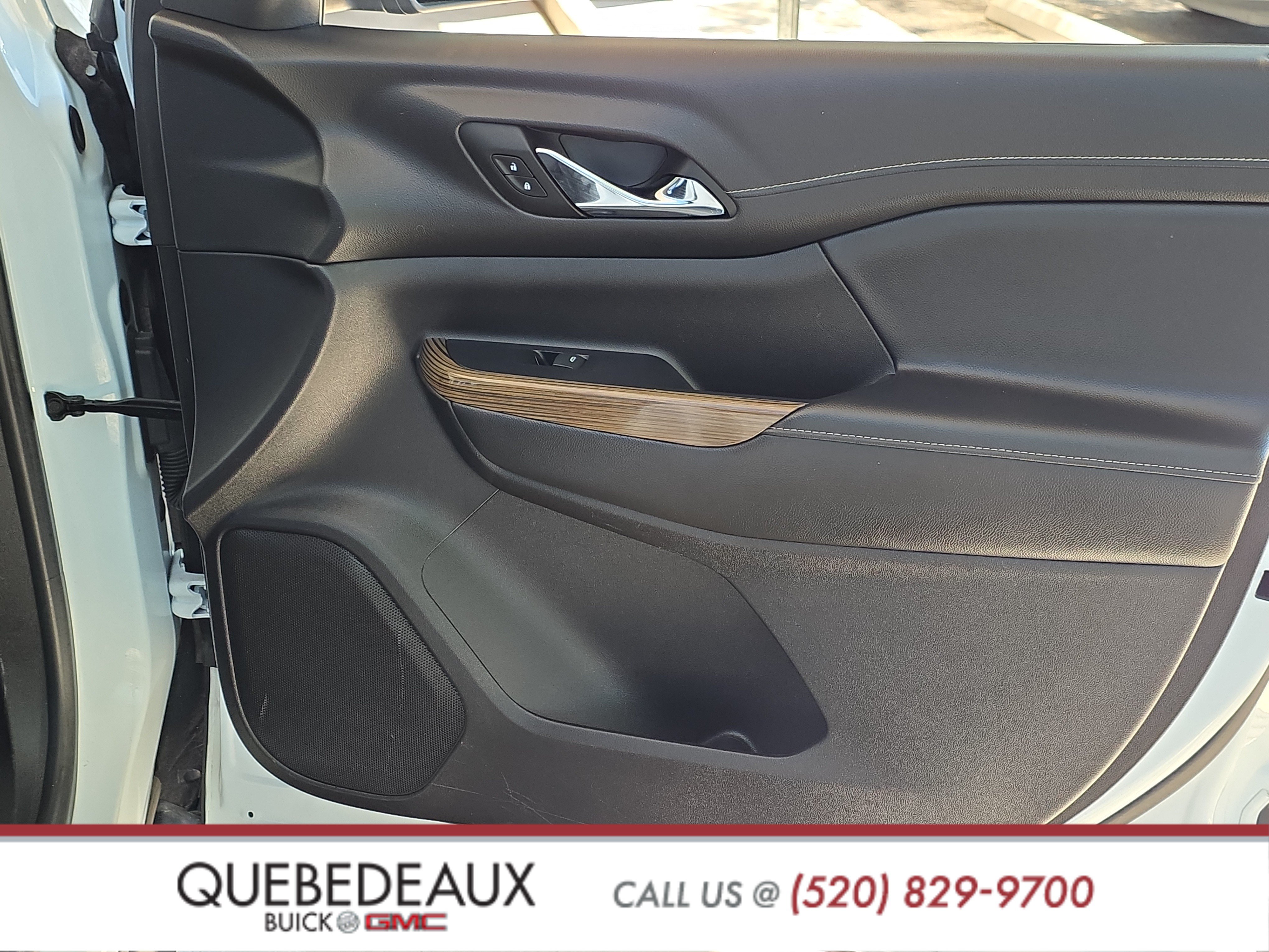 Used 2022 GMC Acadia SLE FWD image 30