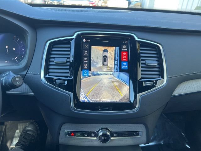 Certified 2025 Volvo XC90 B6 Ultra w/ Lounge Package image 37