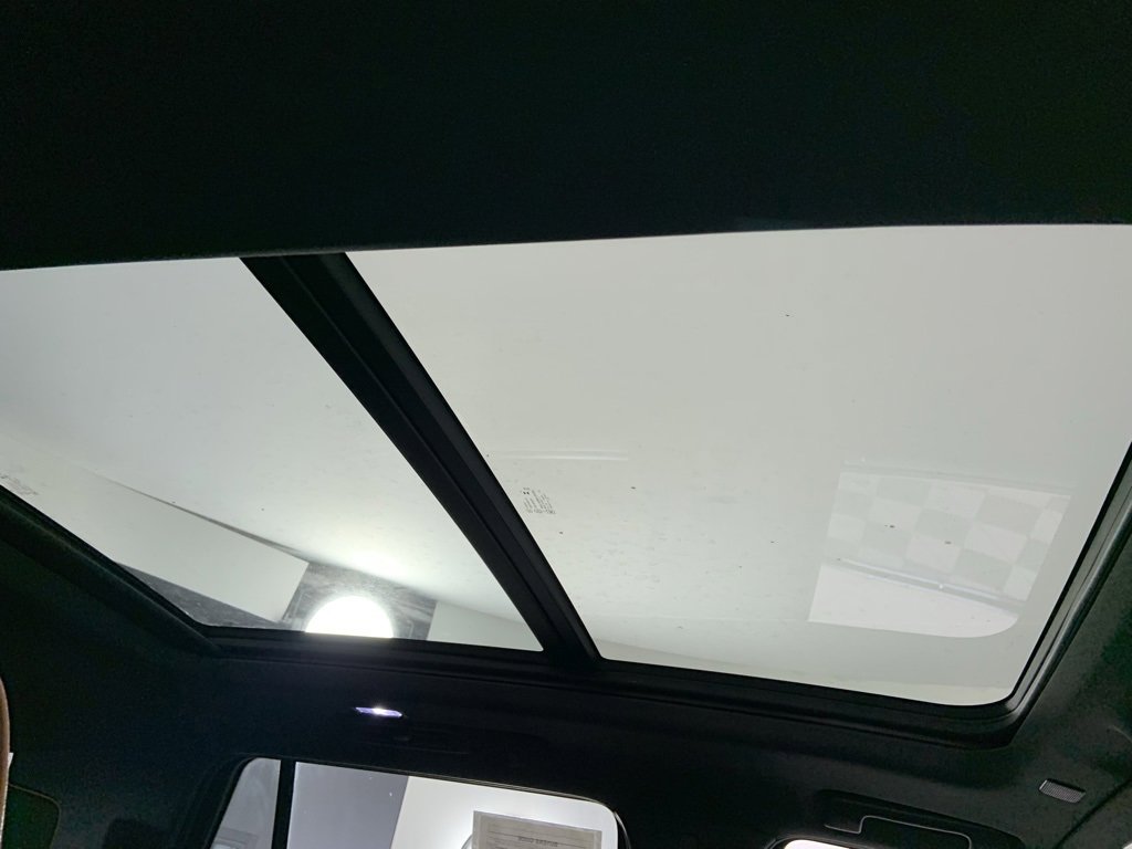 Used 2024 GMC Yukon AT4 w/ Technology Package image 17