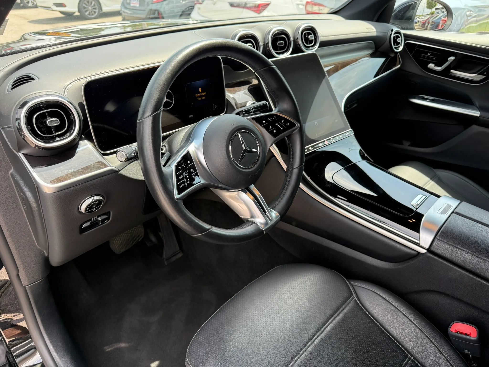 Used 2023 Mercedes-Benz GLC 300 4MATIC image 15