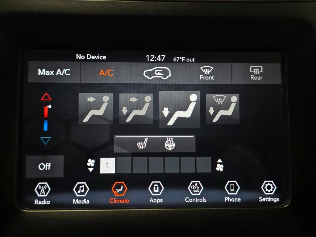 Used 2019 Jeep Cherokee Altitude image 35