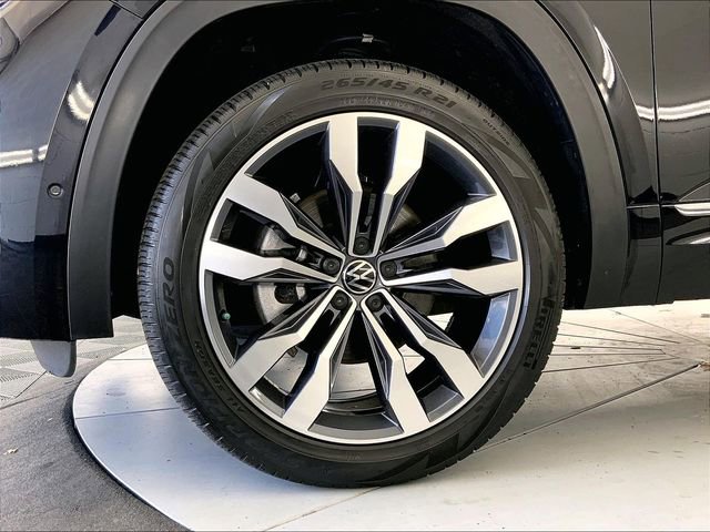 Used 2023 Volkswagen Atlas Cross Sport SEL Premium R-Line image 9