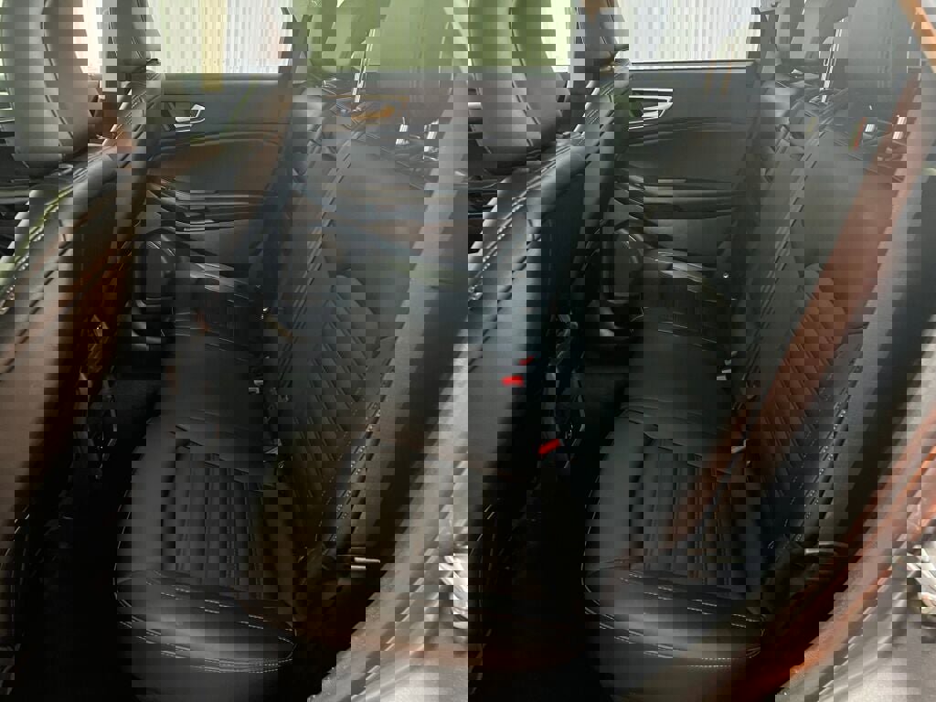 Used 2021 Ford Edge SEL w/ Cargo Accessory Package image 6