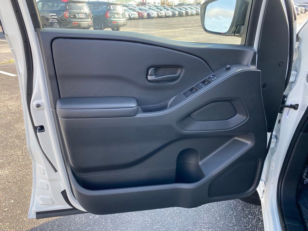 New 2026 Nissan Frontier SV w/ SV Convenience Package image 12