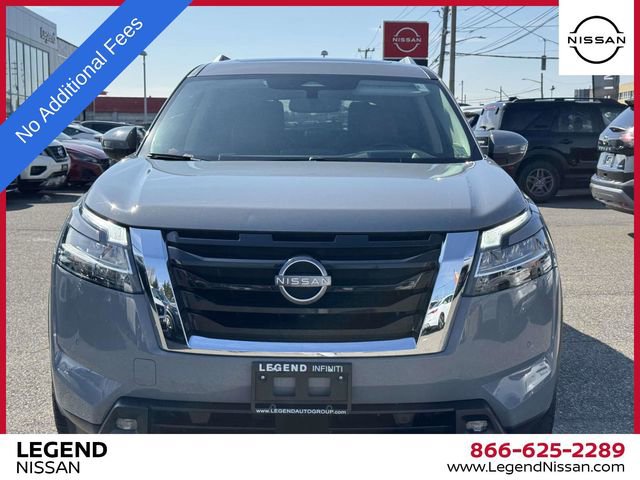 Used 2022 Nissan Pathfinder Platinum AWD/4WD image 2