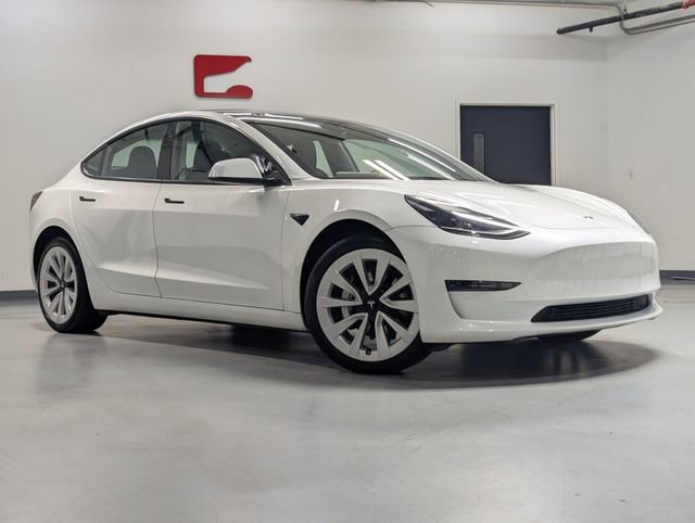 Used 2023 Tesla Model 3 Standard Range RWD image 2