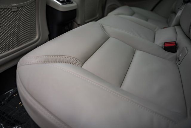 New 2026 Volvo XC60 B5 Ultra w/ Protection Package Premier image 32