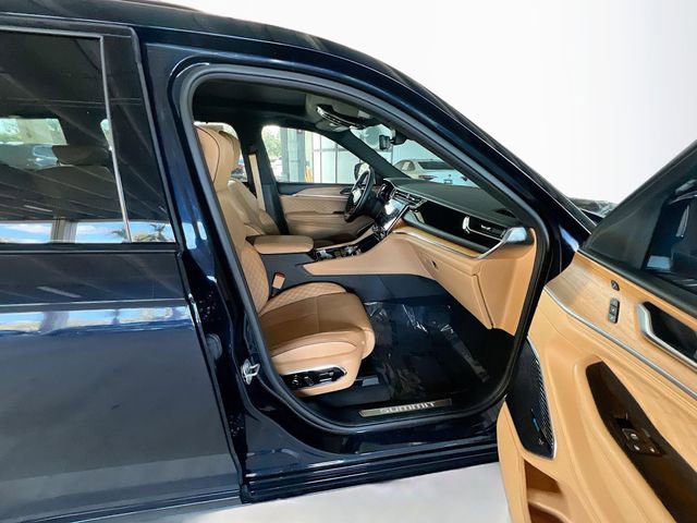 Used 2024 Jeep Grand Cherokee L Summit image 30