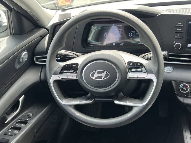 Used 2026 Hyundai Elantra Hybrid FWD image 24