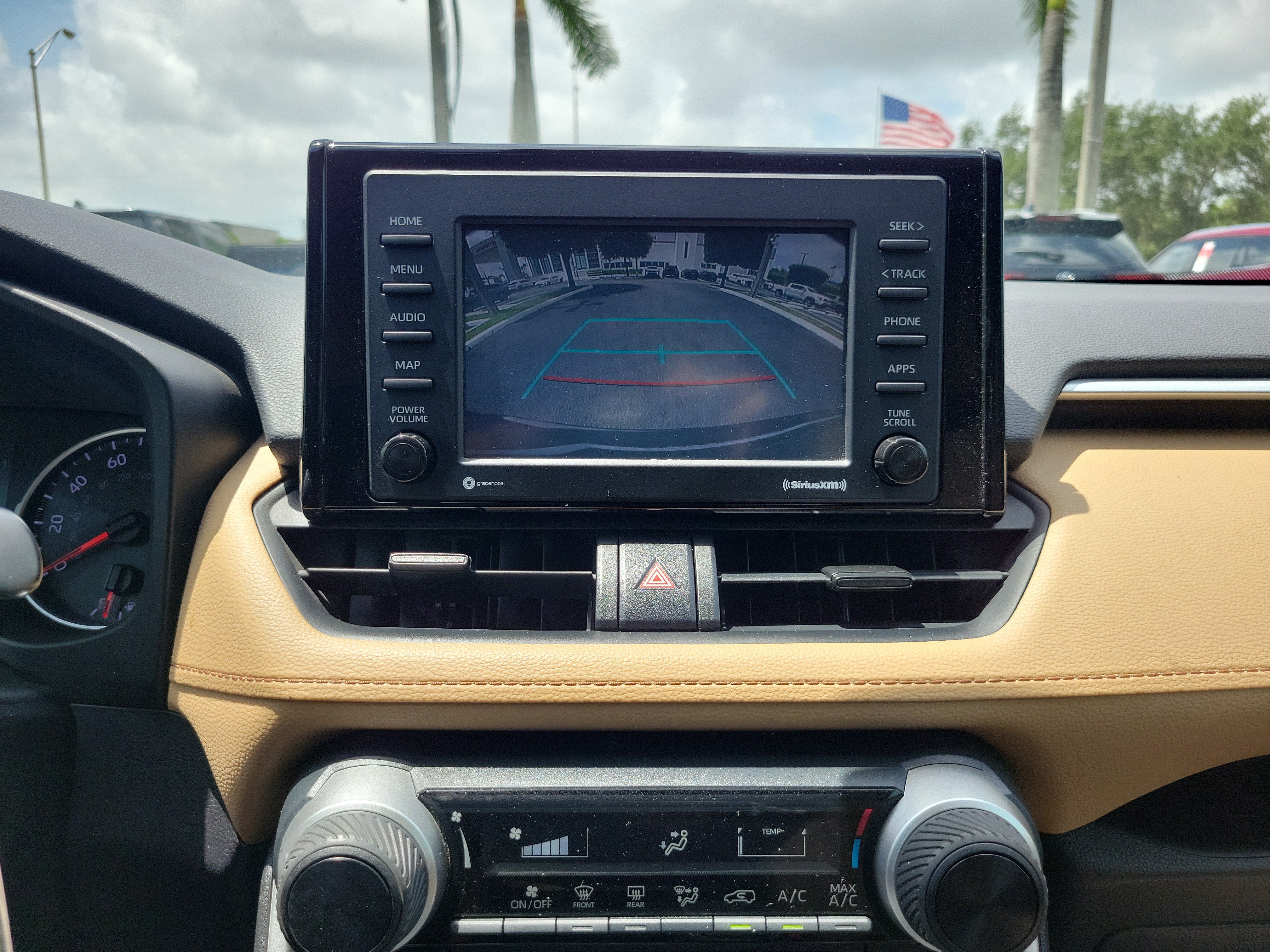 Used 2021 Toyota RAV4 LE FWD image 27