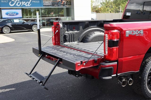 New 2026 Ford F350 Lariat w/ Black Appearance Package image 22