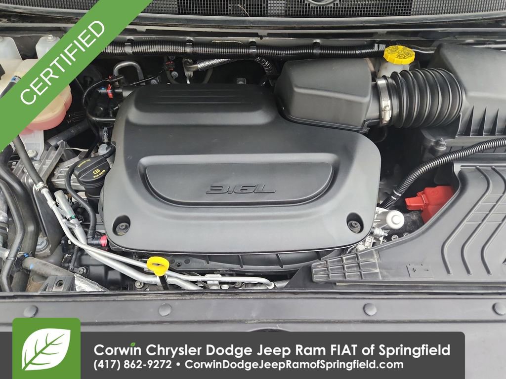 Certified 2025 Chrysler Pacifica Limited image 37