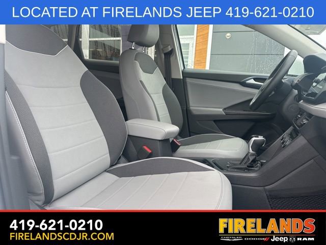 Used 2024 Volkswagen Taos SE image 15