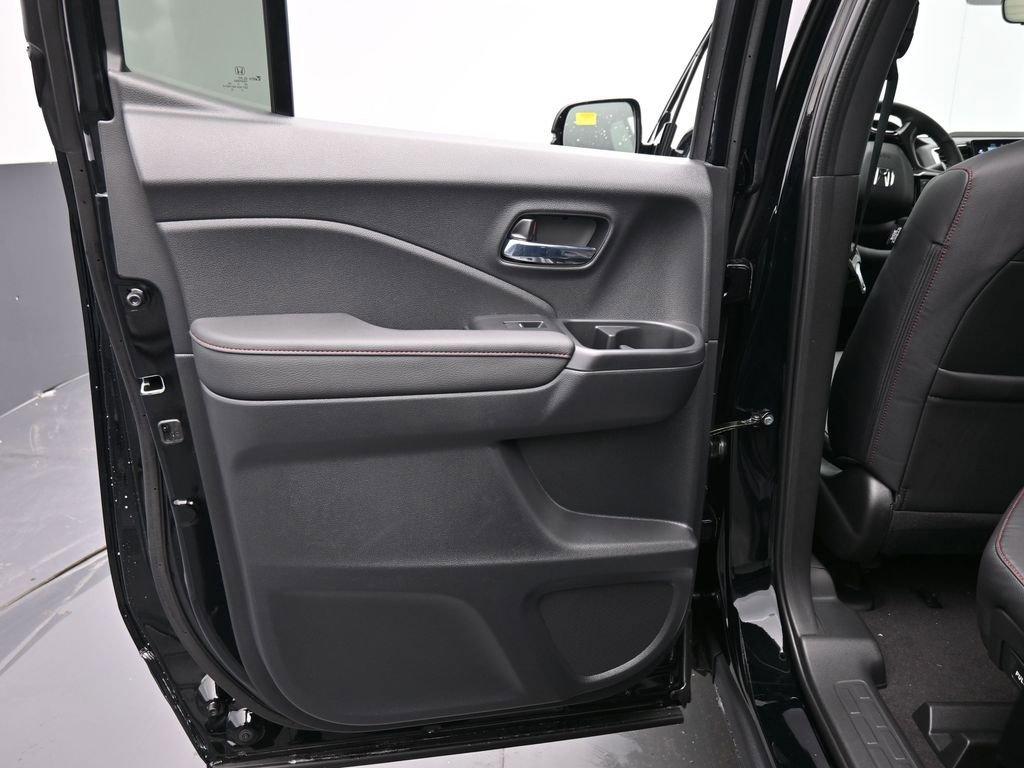 New 2026 Honda Ridgeline Black Edition image 36