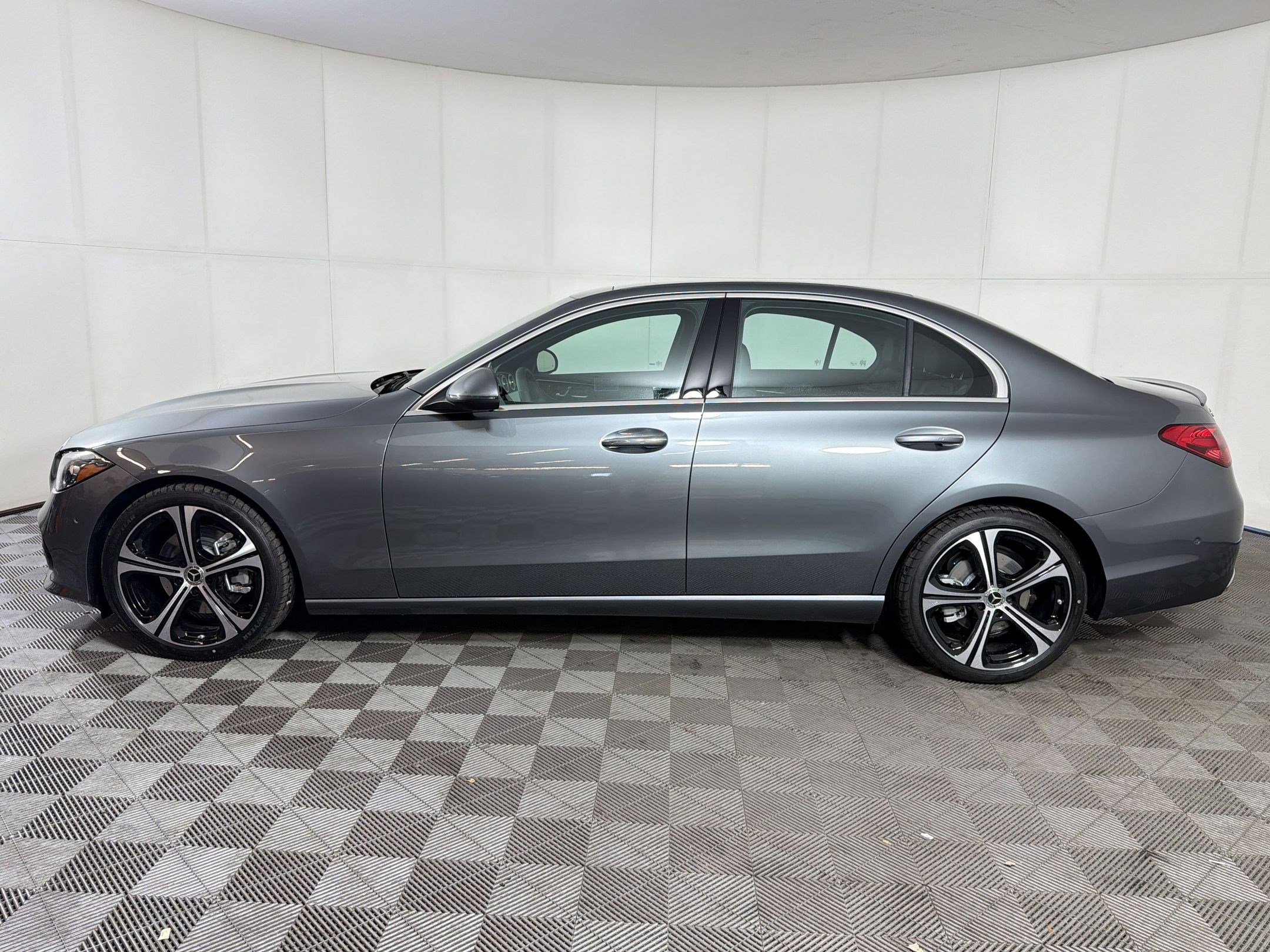 Used 2026 Mercedes-Benz C 300 4MATIC Sedan video 2
