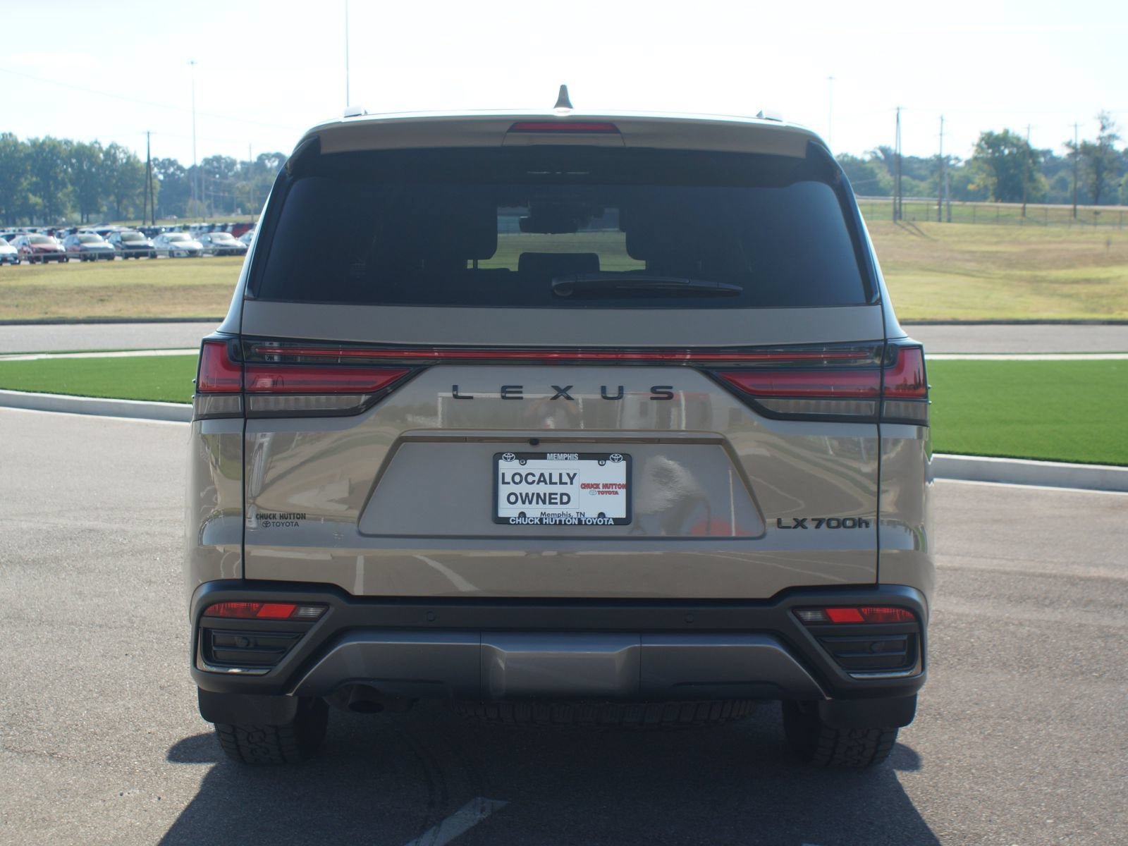 Used 2025 Lexus LX 700h Overtrail AWD/4WD image 3
