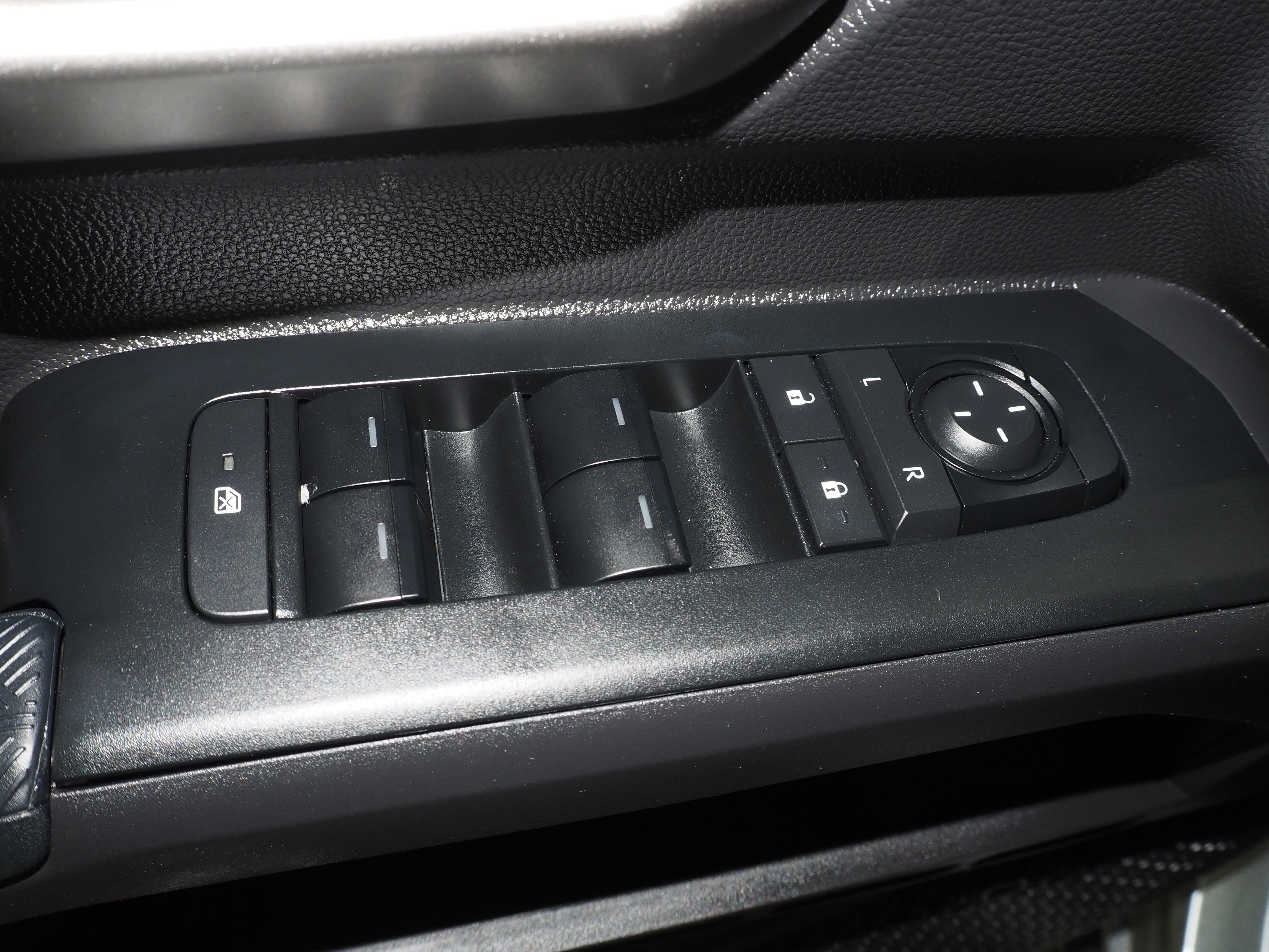 Used 2024 Toyota Tacoma 4x4 Double Cab Hybrid image 22