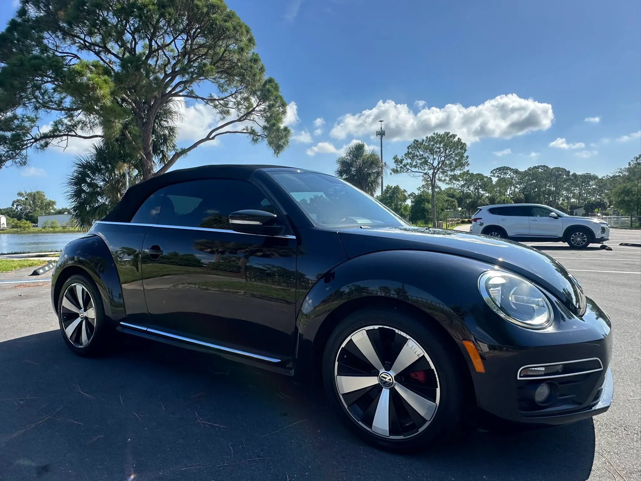 Used 2013 Volkswagen Beetle 2.0T FWD image 22