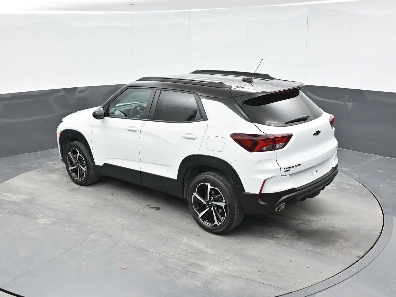 Used 2023 Chevrolet TrailBlazer RS AWD/4WD image 12