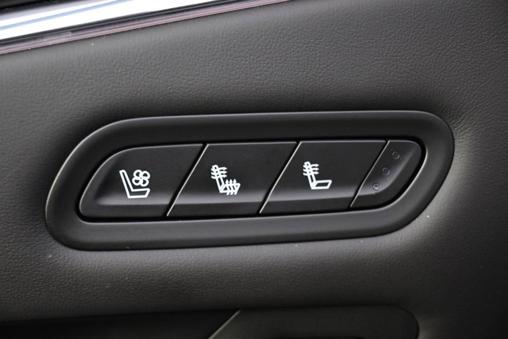 Certified 2024 Cadillac Escalade Sport Platinum w/ LPO, ONYX Package image 25