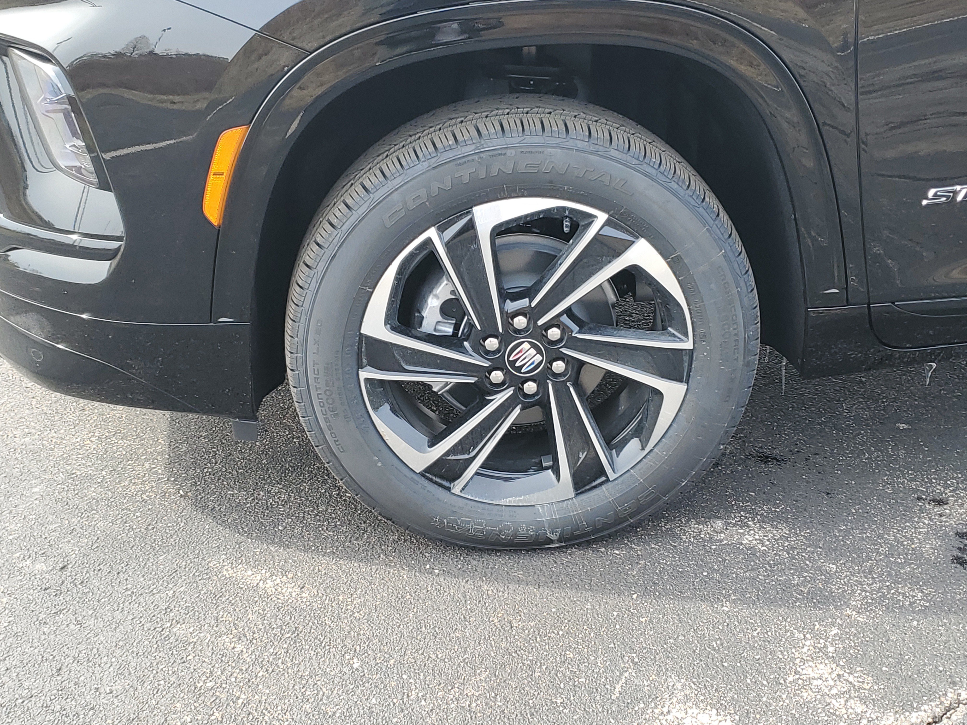 New 2026 Buick Enclave Sport Touring w/ Power Package FWD image 10