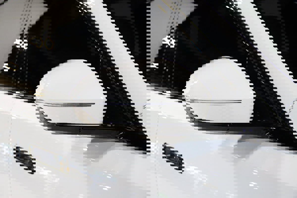 Used 2023 BMW 760i xDrive image 85