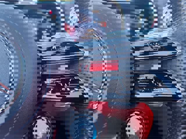 Used 2022 Mercedes-Benz SL 63 AMG 4MATIC w/ AMG Aerodynamic Package image 23