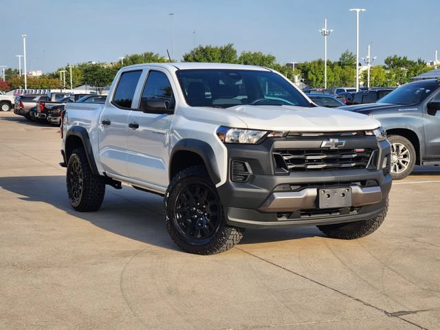 Used 2024 Chevrolet Colorado Trail Boss w/ Advanced Trailering Package AWD/4WD image 2