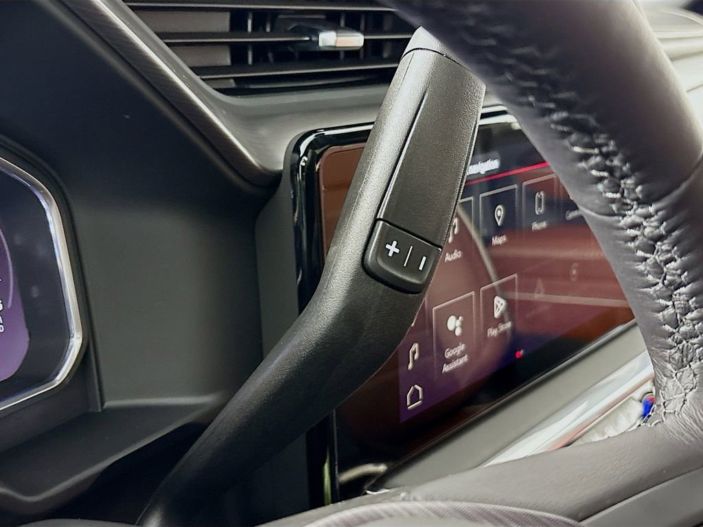 New 2026 GMC Sierra 3500 Denali Ultimate w/ LPO, Black Badging Package image 17