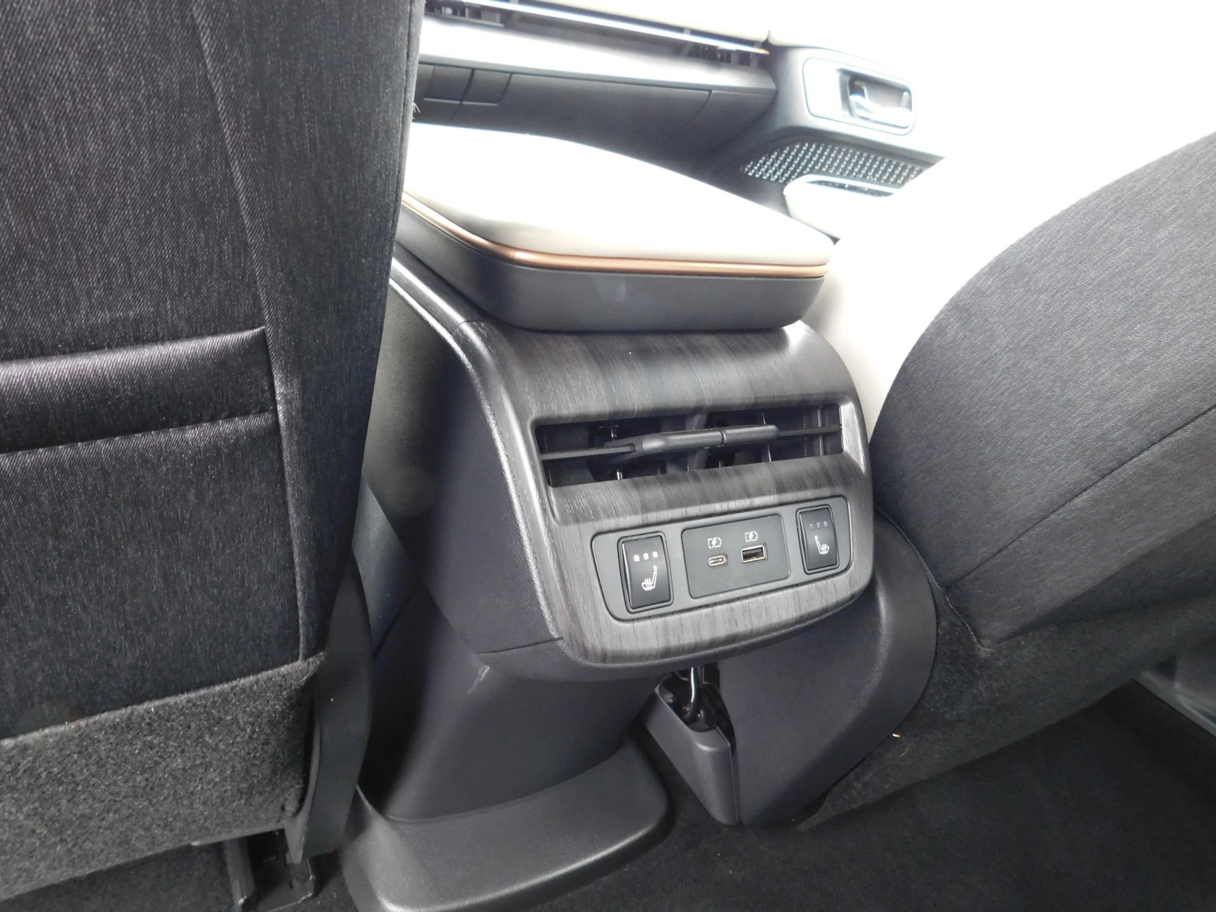 Used 2023 Nissan Ariya FWD image 14