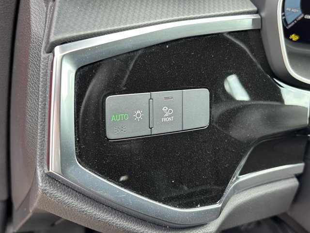 Used 2025 Audi Q3 2.0T Premium AWD/4WD image 24