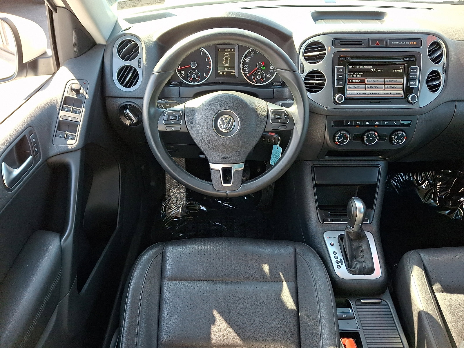 Used 2015 Volkswagen Tiguan SE image 11