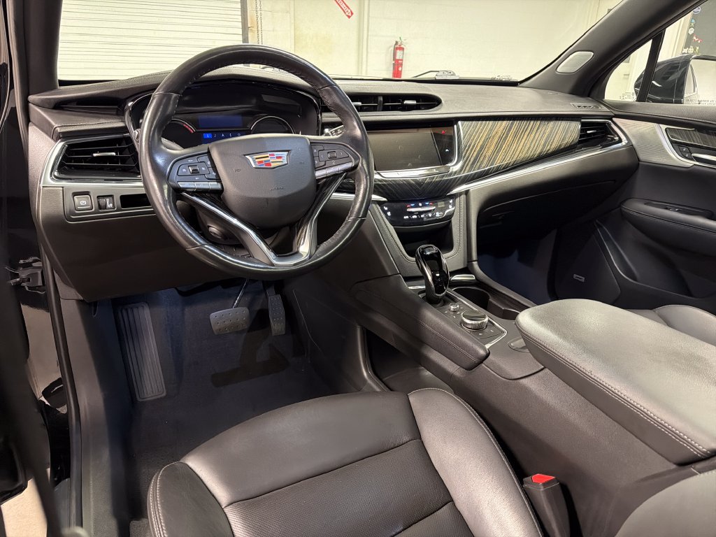 Used 2023 Cadillac XT6 Premium Luxury FWD image 27