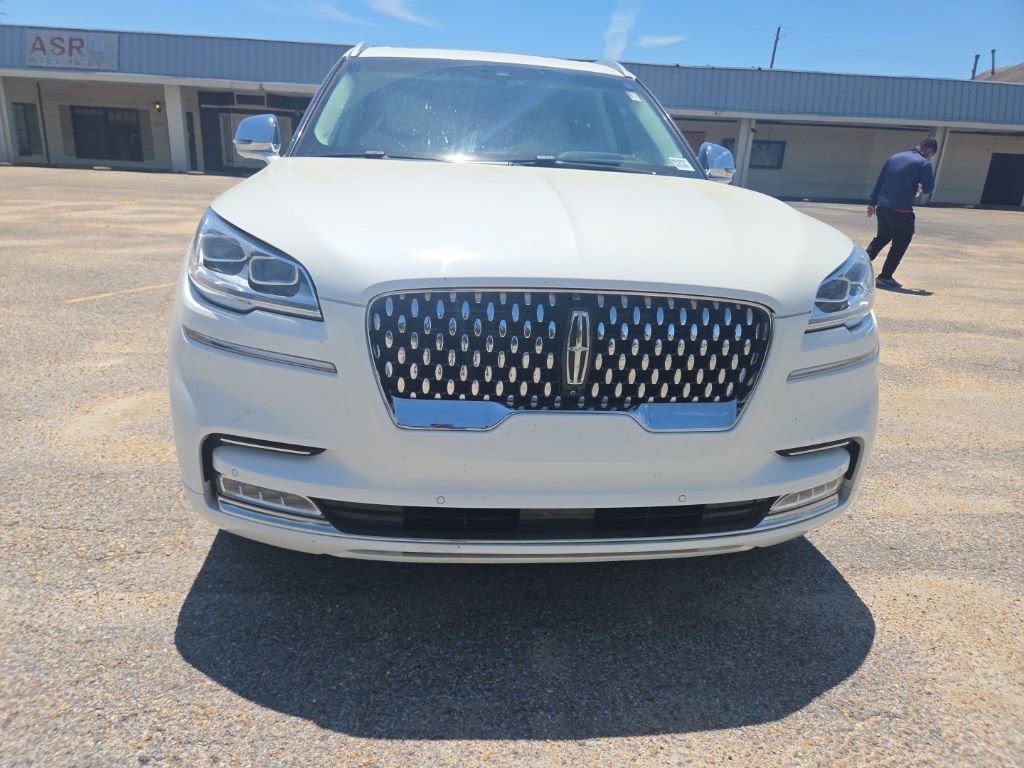 Used 2021 Lincoln Aviator Black Label w/ Dynamic Handling Package AWD/4WD image 2