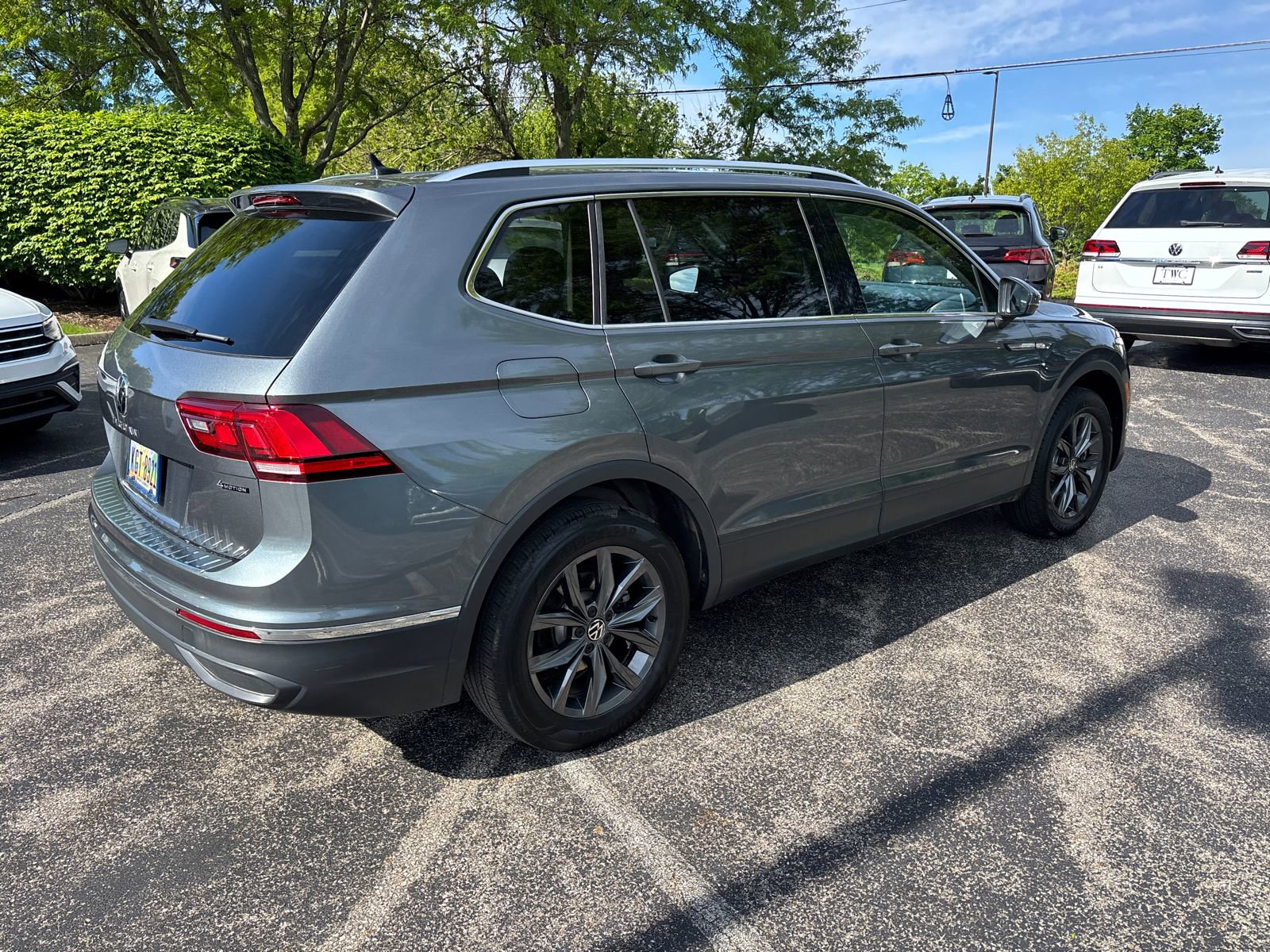 Certified 2024 Volkswagen Tiguan SE AWD/4WD image 5