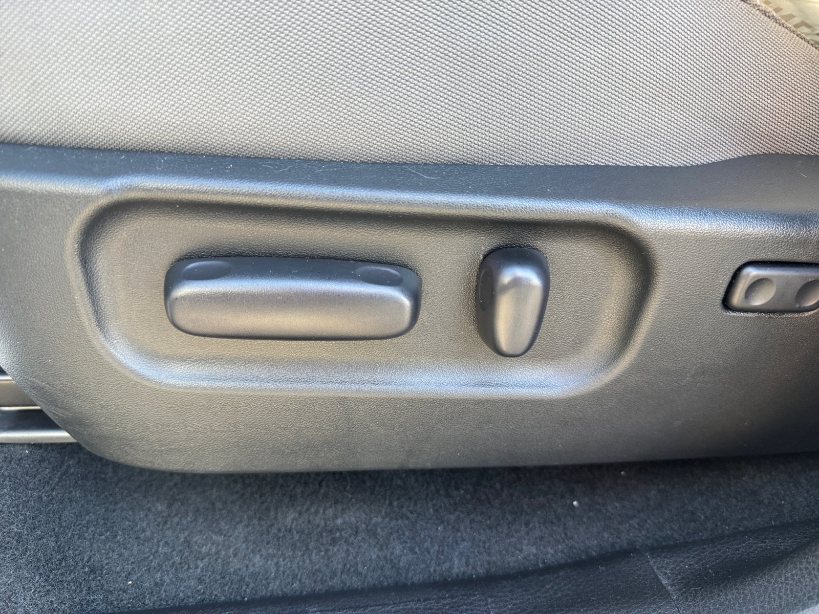 Used 2023 Toyota Tacoma SR5 AWD/4WD image 15
