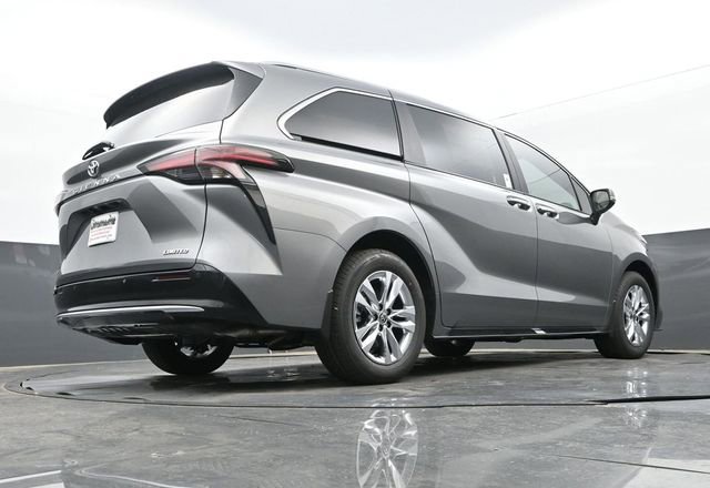 New 2026 Toyota Sienna Limited FWD image 27