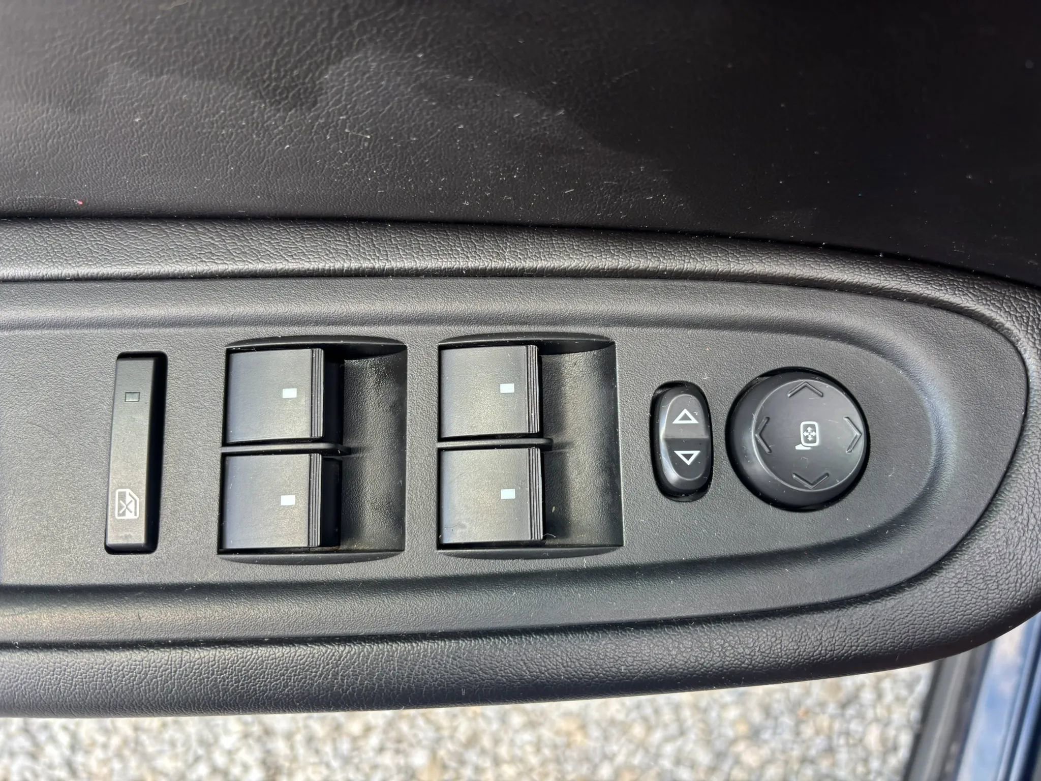 Used 2015 Chevrolet Traverse LT image 21