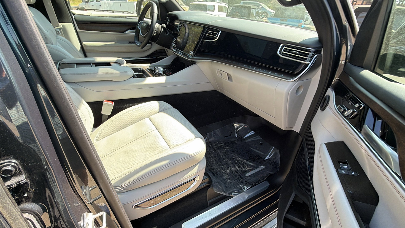 Certified 2025 Jeep Grand Wagoneer 4WD image 20