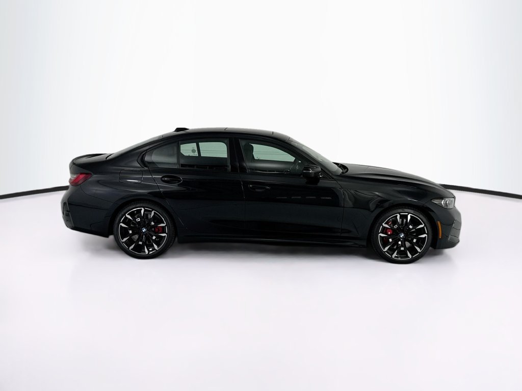 New 2026 BMW 330i Sedan w/ M Sport Package RWD image 4