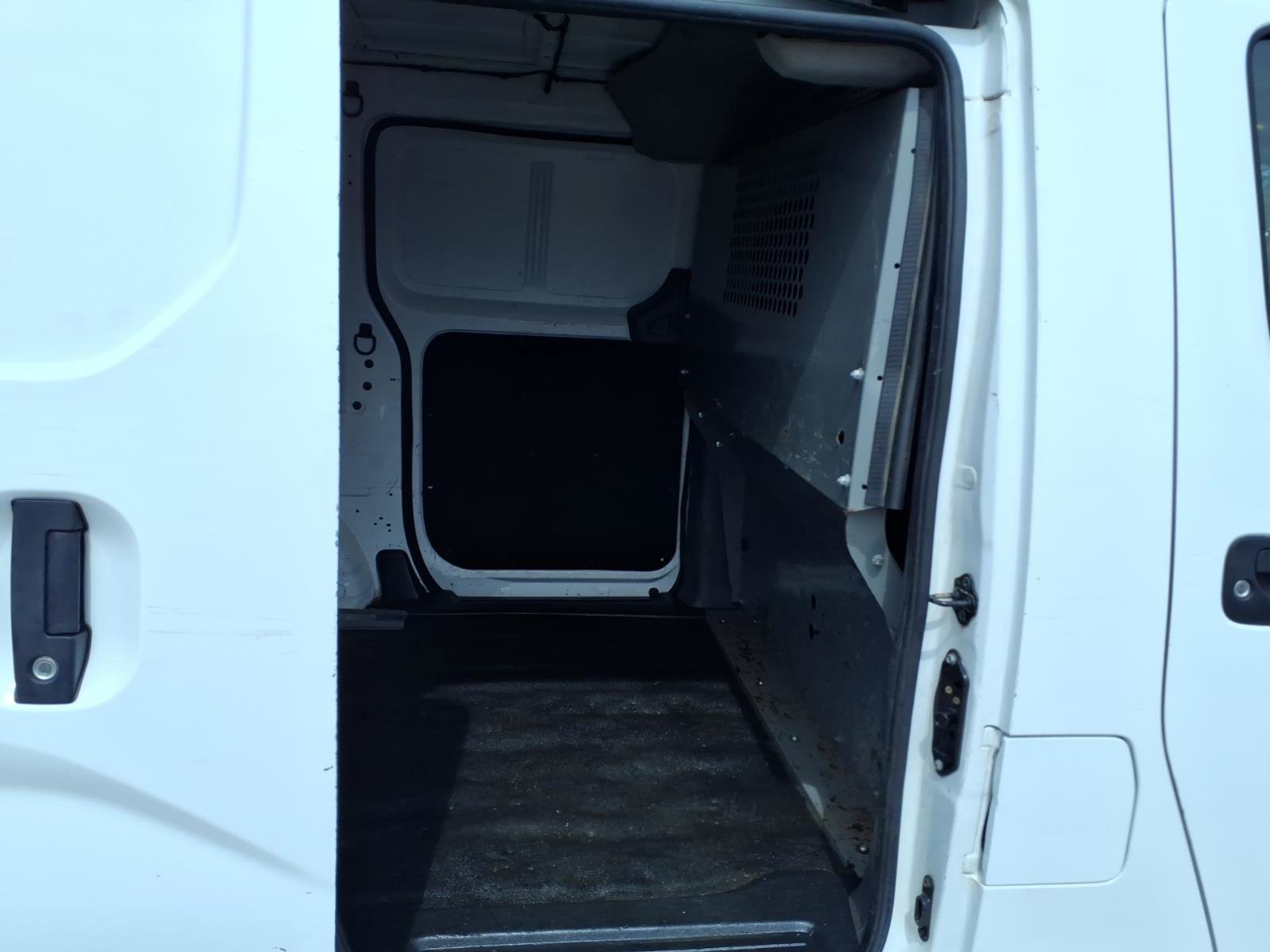 Used 2020 Nissan NV200 S FWD image 9