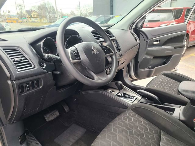 Used 2024 Mitsubishi Outlander Sport ES AWD/4WD image 12