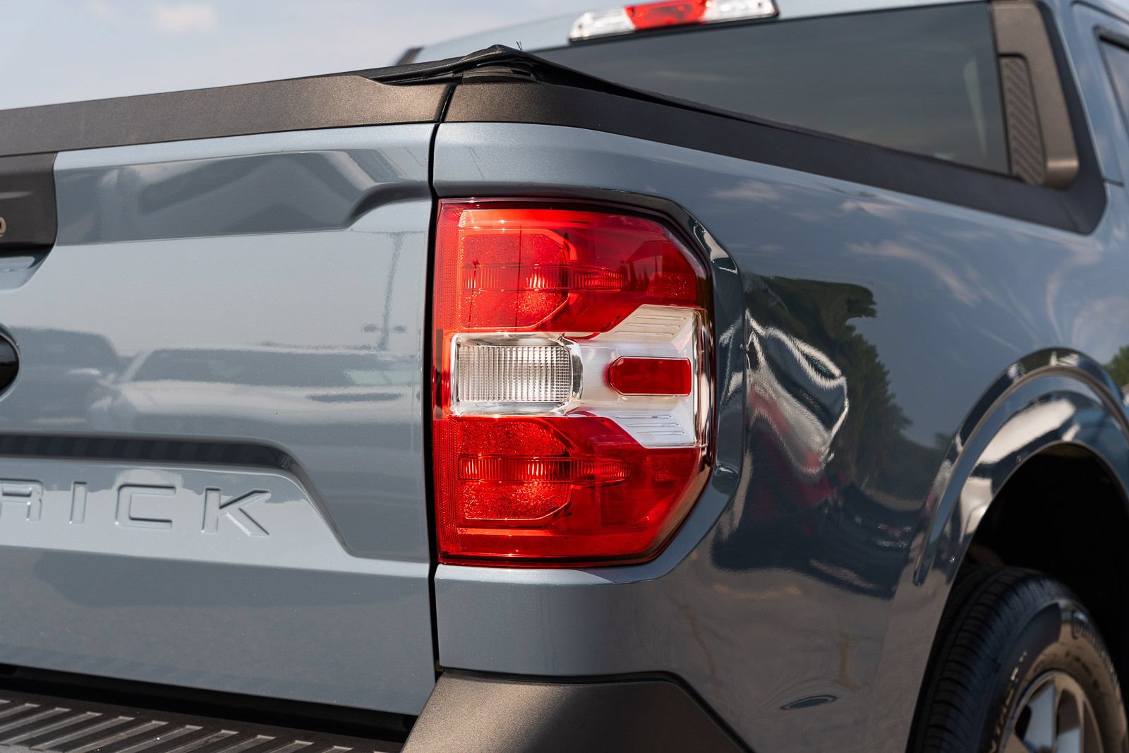 Certified 2025 Ford Maverick XLT FWD image 14