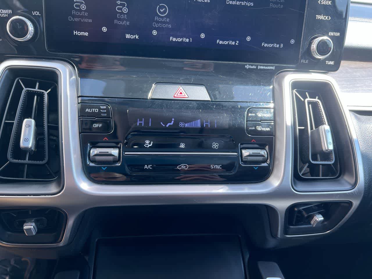 Certified 2025 Kia Soul LX w/ LX Technology Package FWD image 19