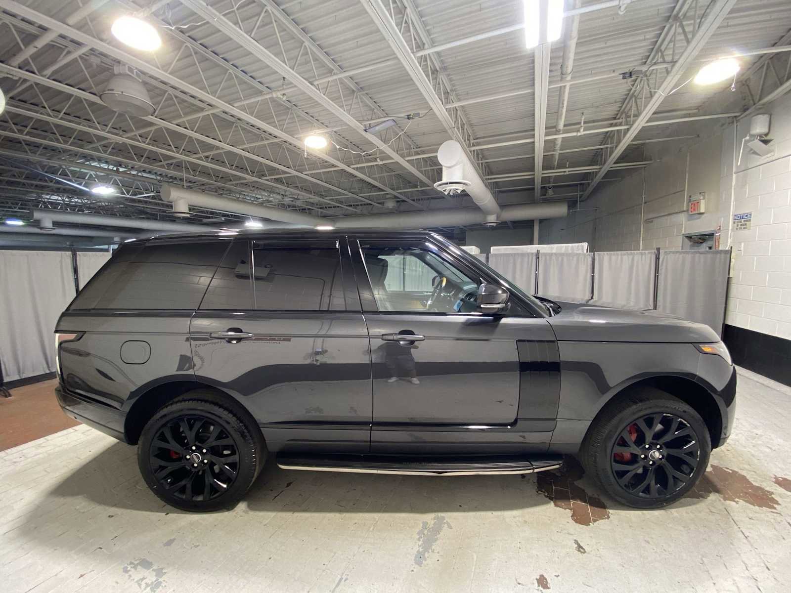 Used 2018 Land Rover Range Rover Supercharged AWD/4WD image 27