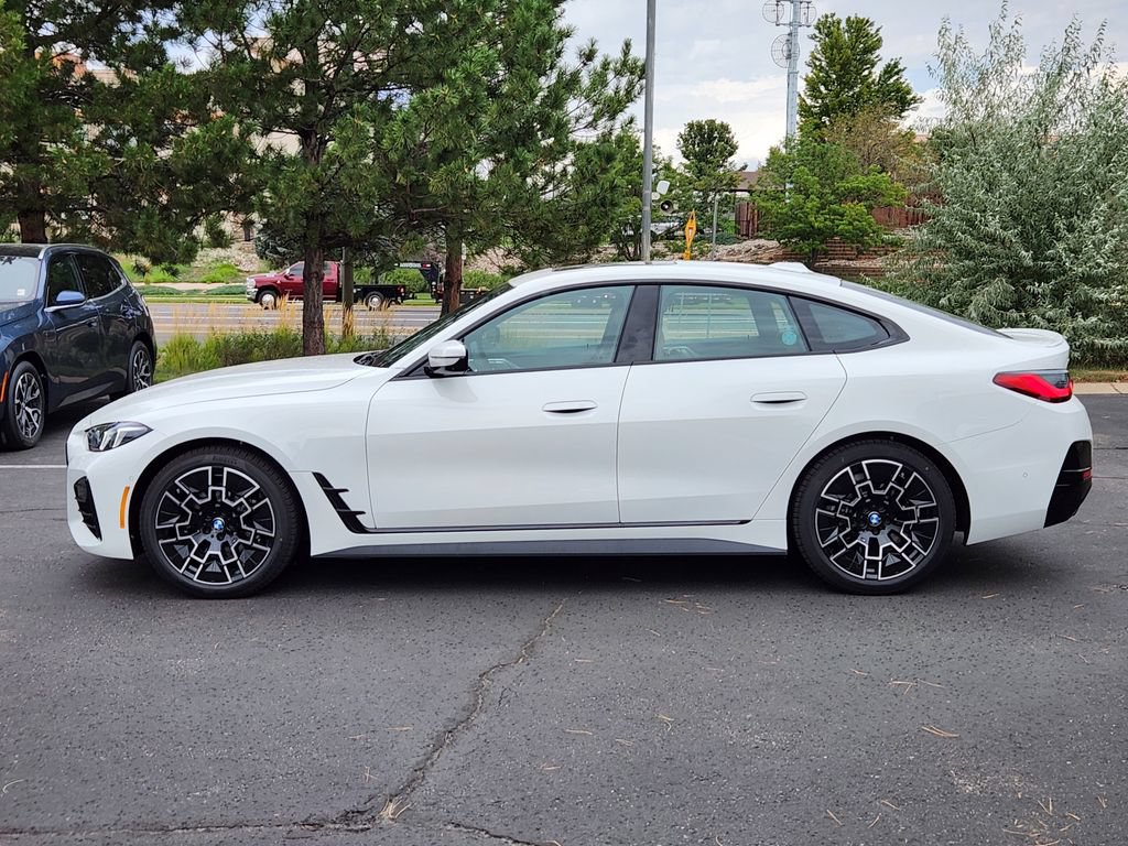 New 2026 BMW 430i xDrive w/ M Sport Package AWD/4WD image 2